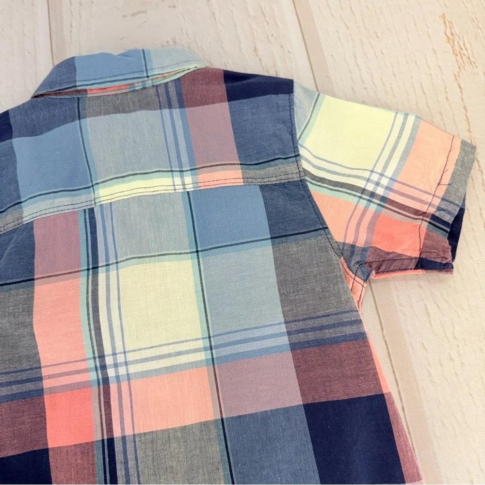 OshKosh‎ Toddler Boy 3T Plaid Button Up Shirt Blue Pink Short Sleeve